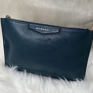 💯 Authentic Givenchy Clutch Bag🍀